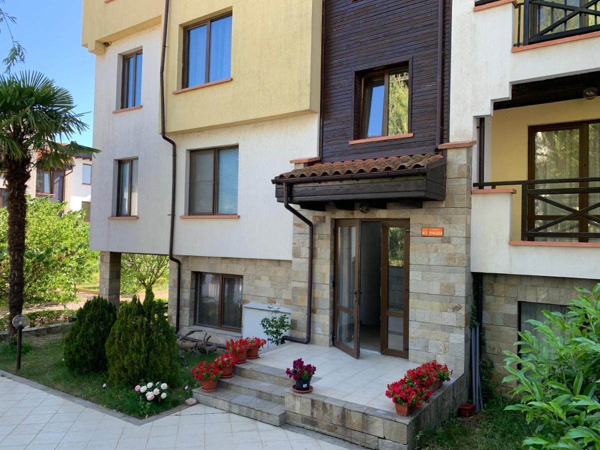 Apartment At St. Nicholas Complex-Igora Черноморец Екстериор снимка